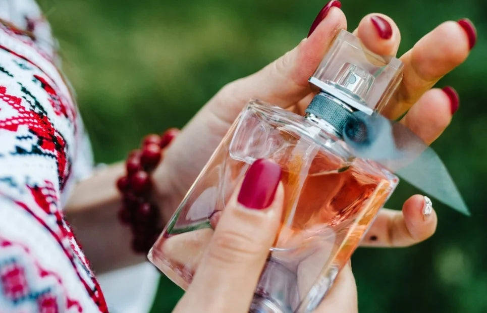 How to Choose the Perfect Perfume for Your Skin Type